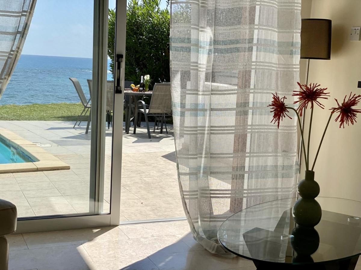 Amazing Front Line Villa In Coral Bay Peyia Dış mekan fotoğraf