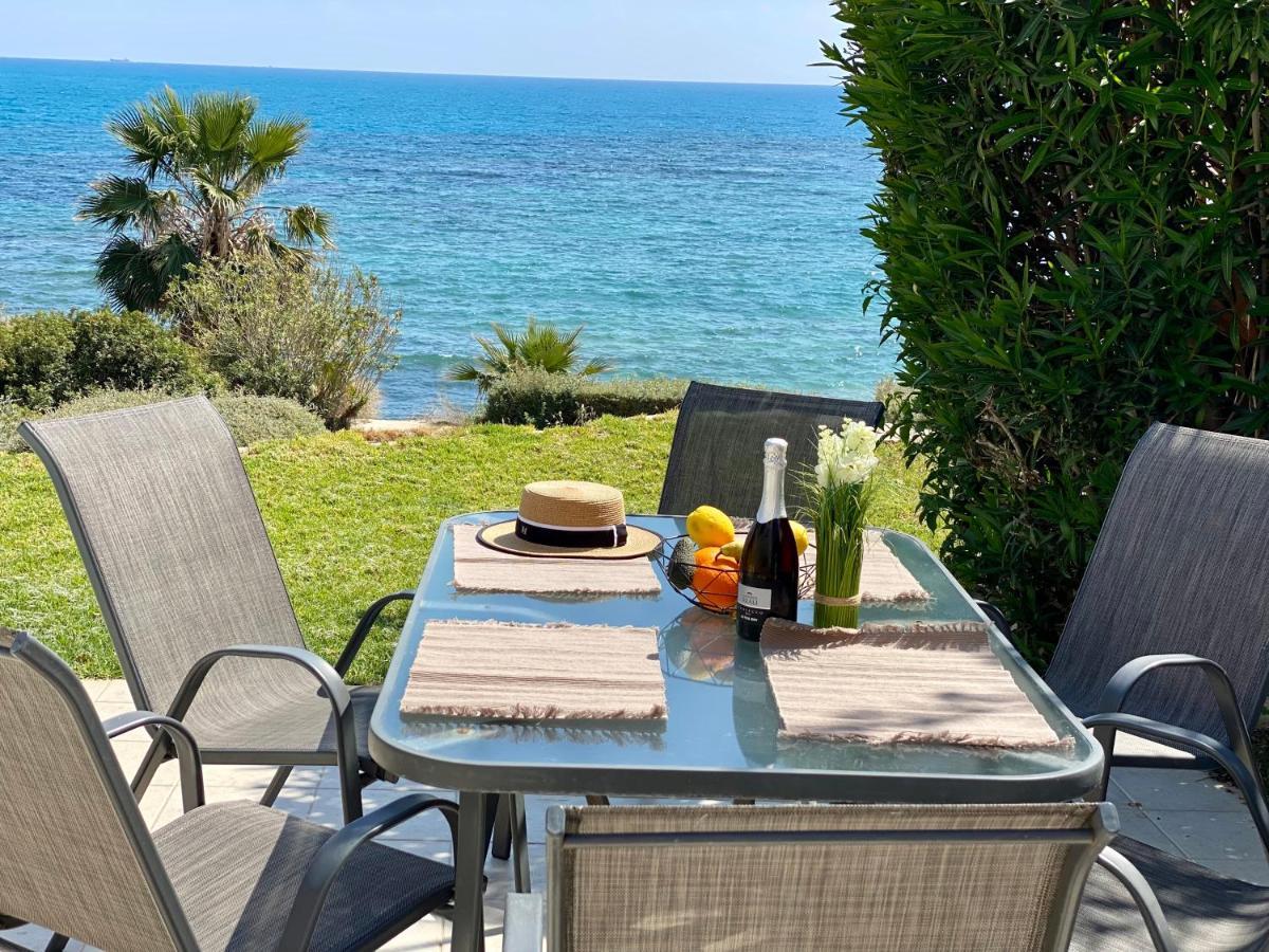 Amazing Front Line Villa In Coral Bay Peyia Dış mekan fotoğraf