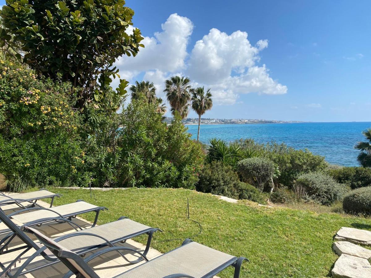 Amazing Front Line Villa In Coral Bay Peyia Dış mekan fotoğraf