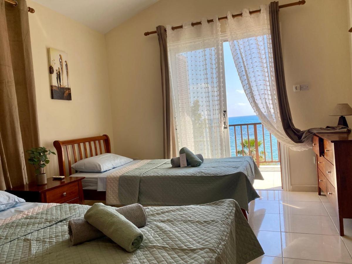 Amazing Front Line Villa In Coral Bay Peyia Dış mekan fotoğraf