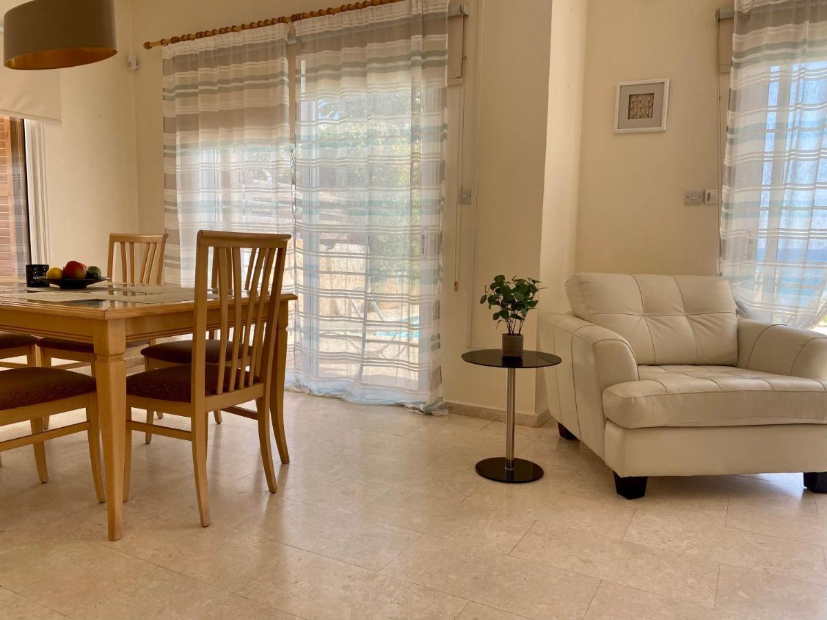 Amazing Front Line Villa In Coral Bay Peyia Dış mekan fotoğraf
